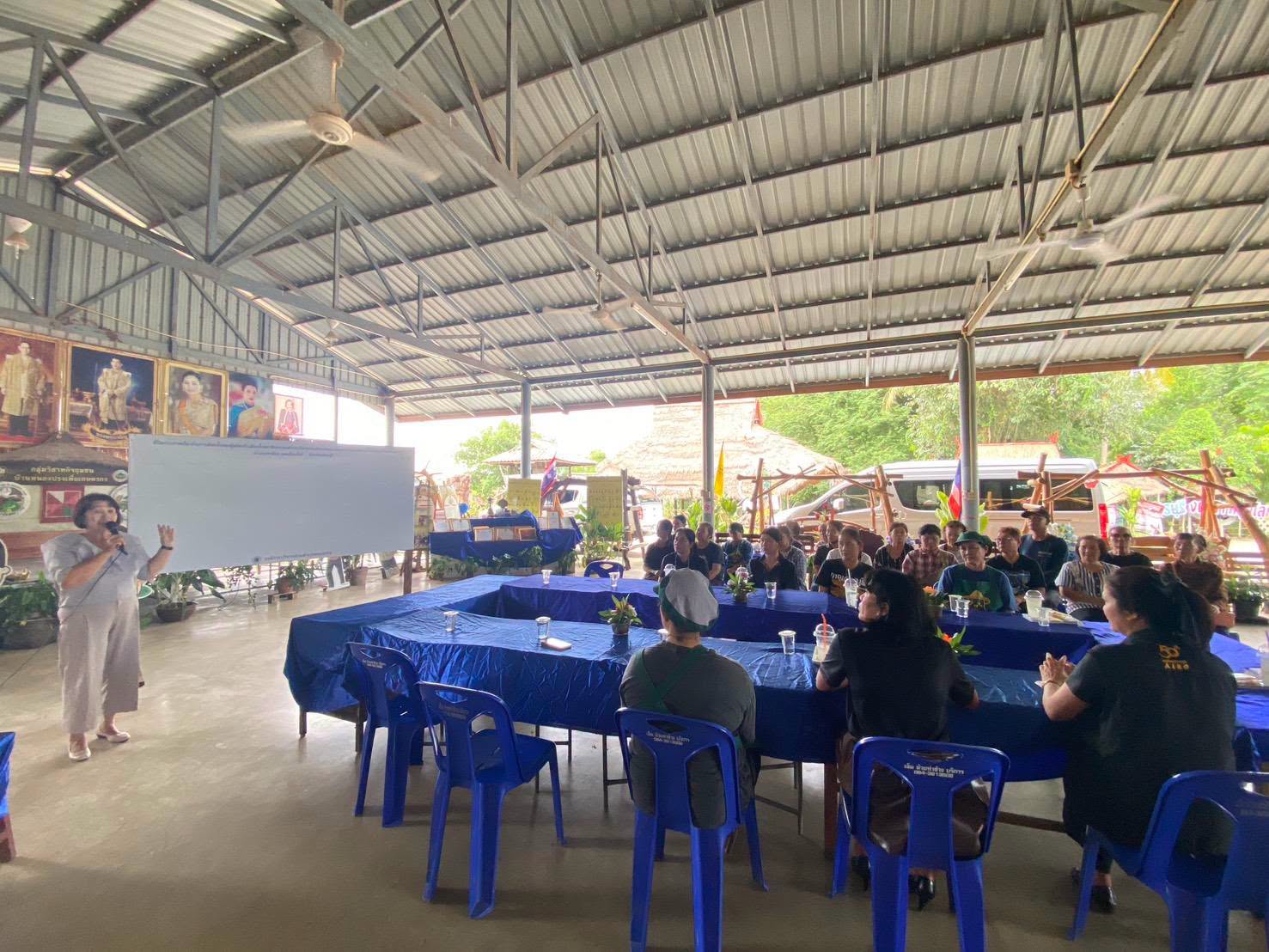 title - ปฏิรูปที่ดินจังหวัดเพชรบุรี พร้อมด้วย เจ้าหน้าที่ ส.ป.ก.เพชรบุรี ต้อนรับนางสาวพจนันท์ กองมาก ผู้ตรวจราชการกรม ลงพื้นที่เยี่ยมชมวิสาหกิจชุมชนบ้านหนองปรงเพื่อการเกษตร